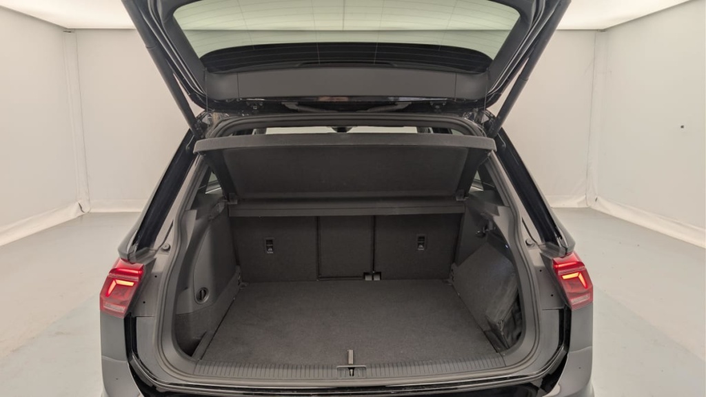 VOLKSWAGEN Tiguan 1.4 eHybrid 245ch DSG6 R-Line Exclusive - ref: 1-391416 - Photo 11
