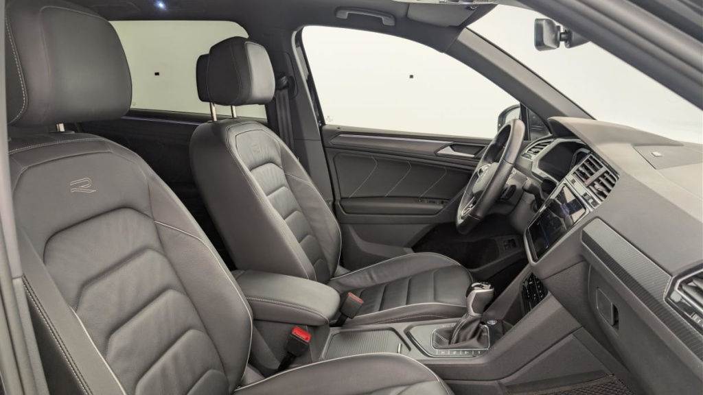 VOLKSWAGEN Tiguan 1.4 eHybrid 245ch DSG6 R-Line Exclusive - ref: 1-391416 - Photo 9