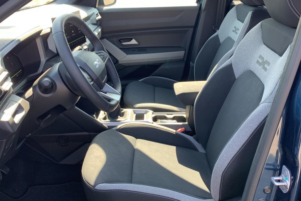DACIA Bigster Mild Hybrid 140 Journey - ref: 1-392065 - Photo 9