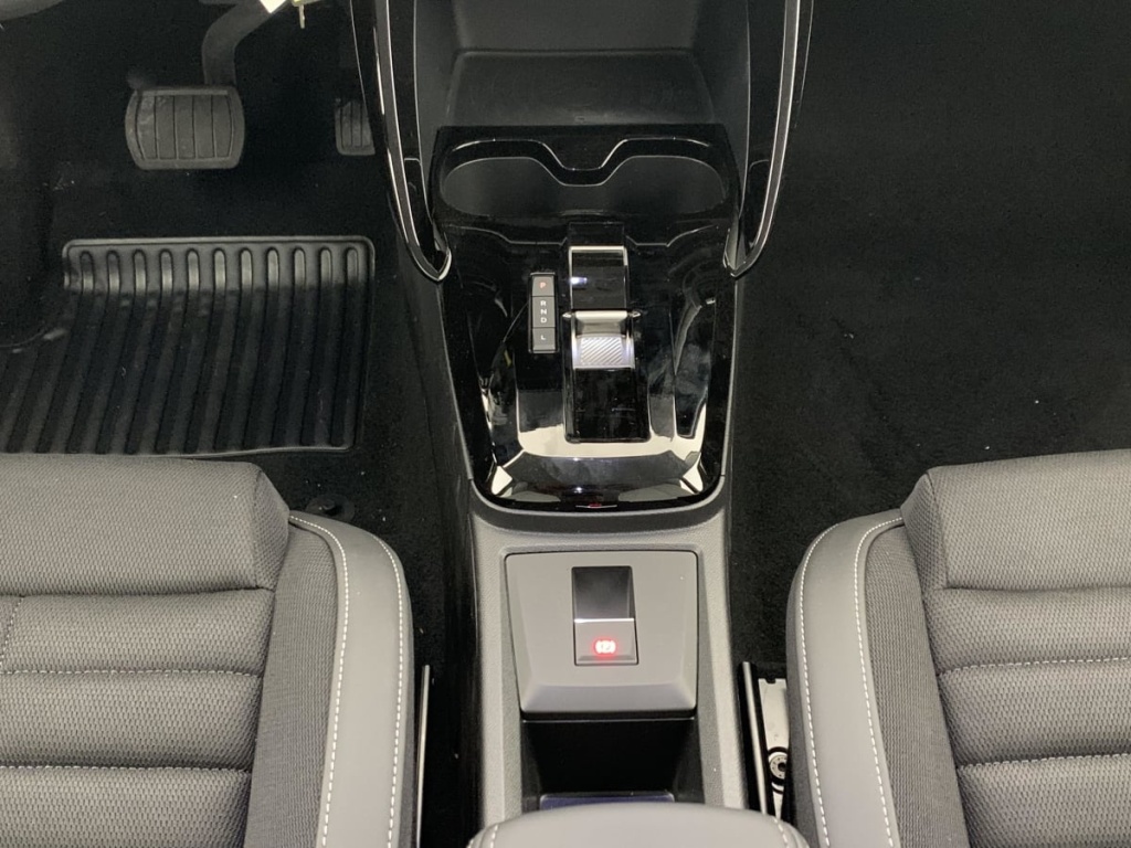 CITROEN C3 Aircross Hybride 145 e-DCS6 Max - ref: 1-393482 - Photo 17
