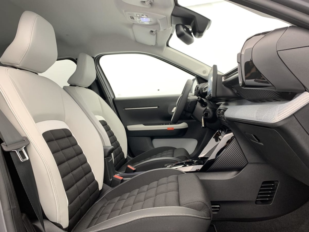 CITROEN C3 Aircross Hybride 145 e-DCS6 Max - ref: 1-393484 - Photo 9