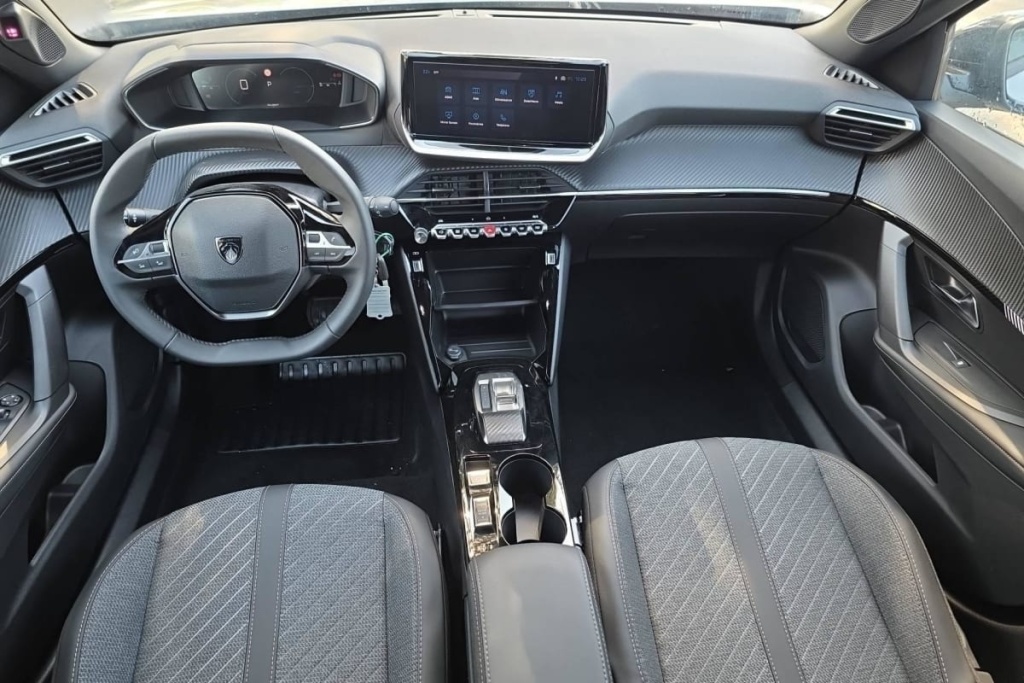 PEUGEOT 2008 Hybrid 145 e-DCS6 Allure - ref: 1-393970 - Photo 12