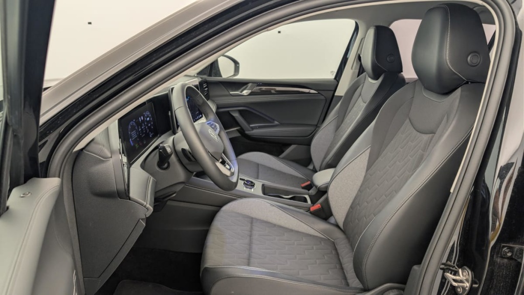 VOLKSWAGEN Tiguan 1.5 eTSI 131ch DSG7 VW Edition - ref: 1-394013 - Photo 16