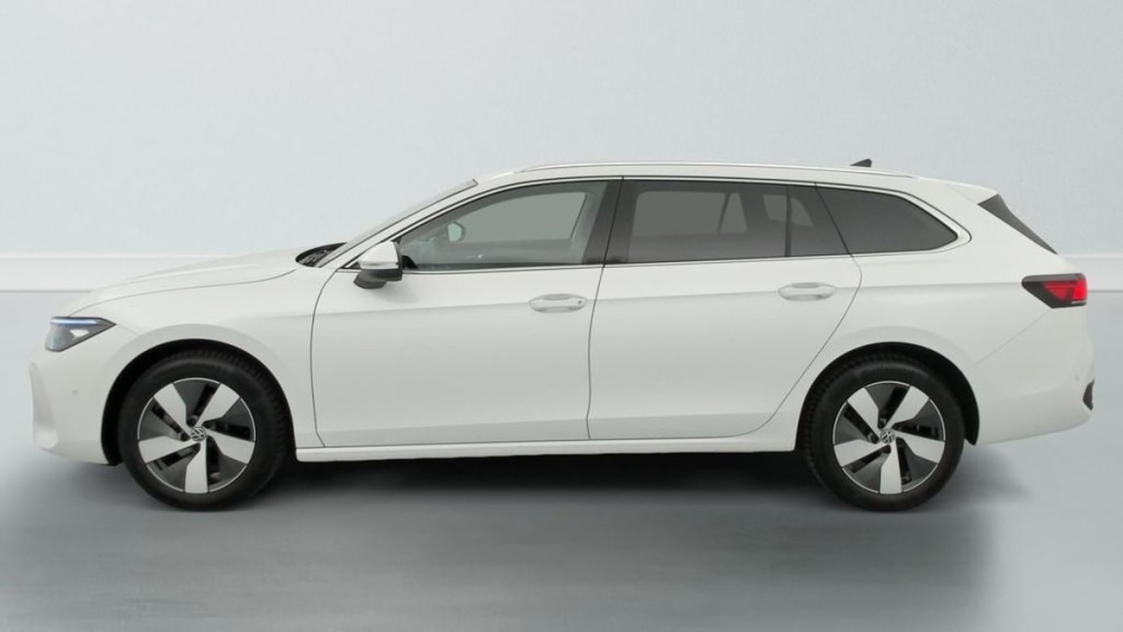 VOLKSWAGEN Passat 1.5 eTSI OPF 150 DSG7 Life Plus - ref: 1-394204 - Photo 4
