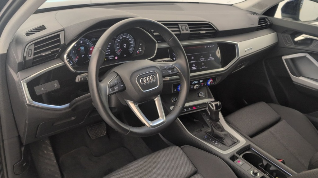 AUDI Q3 35 TDI 150 ch S tronic 7 Design - ref: 1-395263 - Photo 15