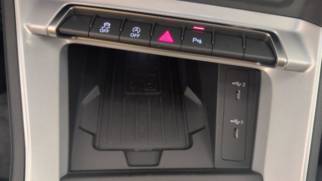 AUDI Q3 35 TDI 150 ch S tronic 7 Design - ref: 1-395263 - Photo 20