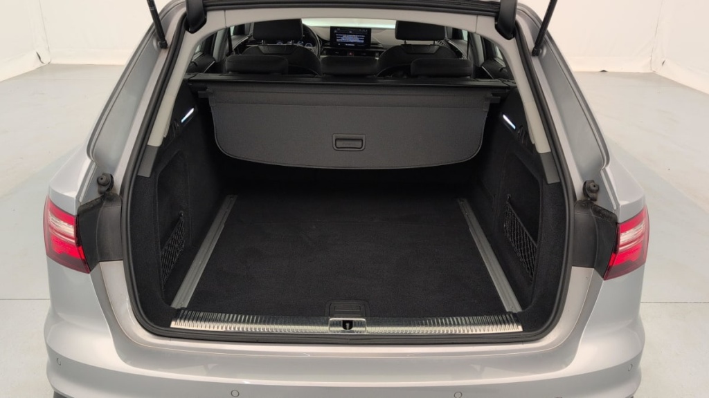AUDI A4 Avant 35 TDI 163 S tronic 7 Design - ref: 1-396001 - Photo 12