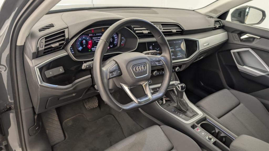 AUDI Q3 35 TDI 150 ch S tronic 7 Design - ref: 1-396015 - Photo 15