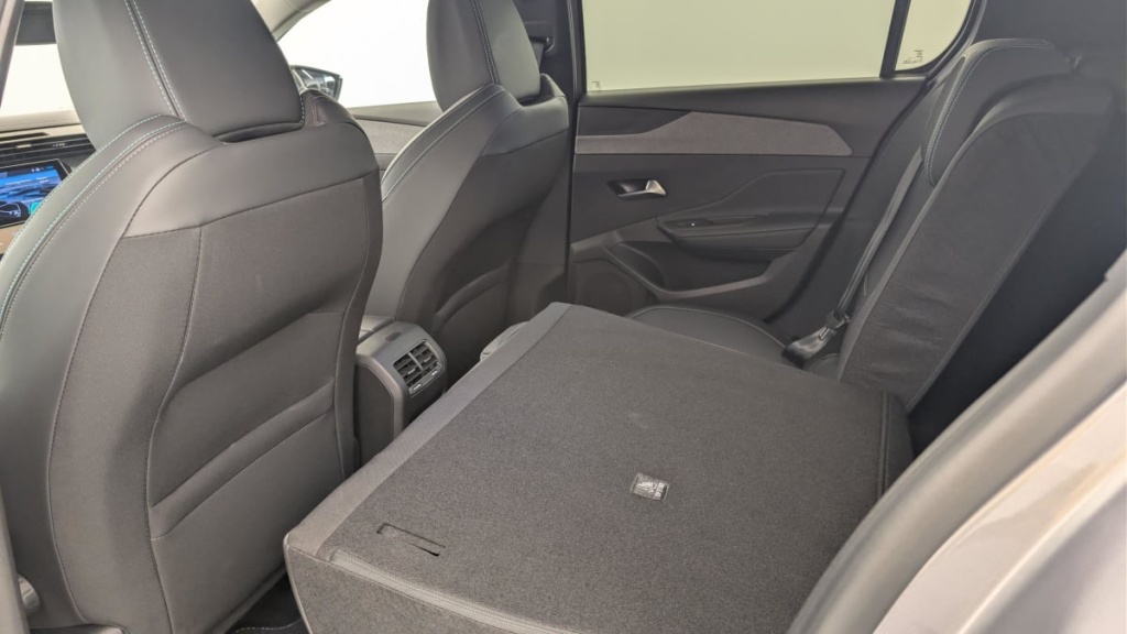 PEUGEOT 308 Hybrid 145 e-DCS6 Allure - ref: 1-396195 - Photo 12