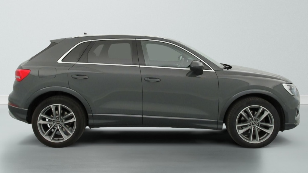 AUDI Q3 35 TDI 150 ch S tronic 7 Design - ref: 1-396318 - Photo 8