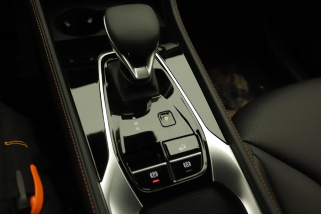 MG EHS 1.5 Hybrid+ 224 ch Luxury - ref: 1-396853 - Photo 15