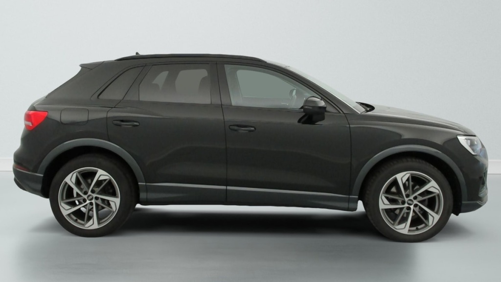 AUDI Q3 35 TDI 150 ch S tronic 7 Design - ref: 1-398070 - Photo 8