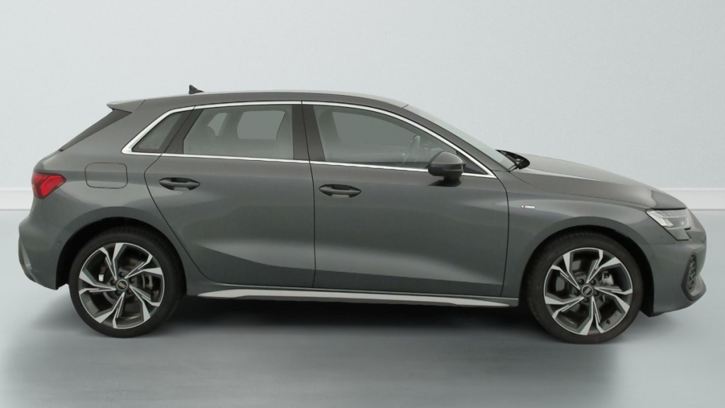 AUDI A3 Sportback TFSI e Hybride rechargeable 204 S tronic 6 S line - ref: 1-398272 - Photo 8