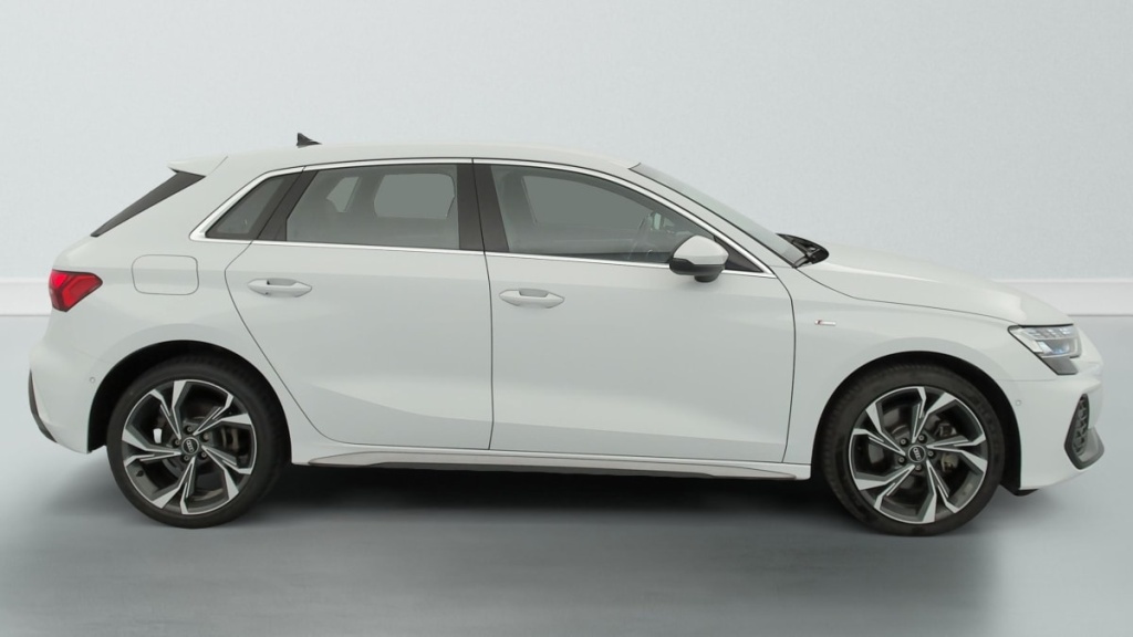 AUDI A3 Sportback TFSI e Hybride rechargeable 204 S tronic 6 S line - ref: 1-398276 - Photo 8