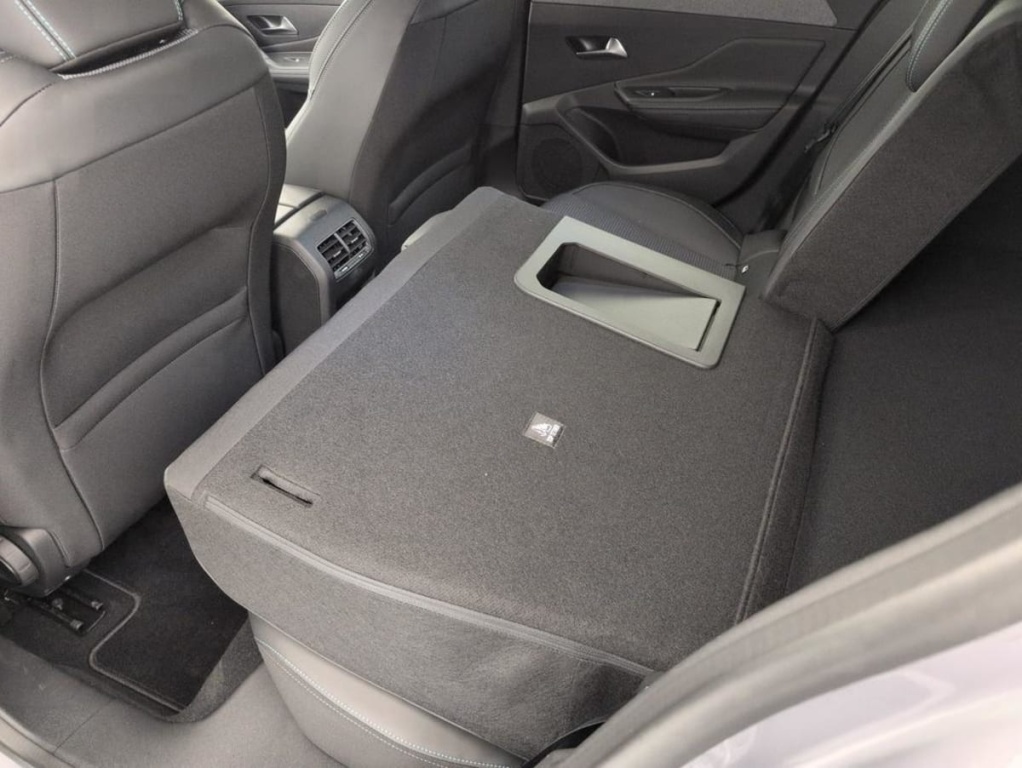PEUGEOT 308 PHEV 180 e-EAT8 Allure - ref: 1-401649 - Photo 12
