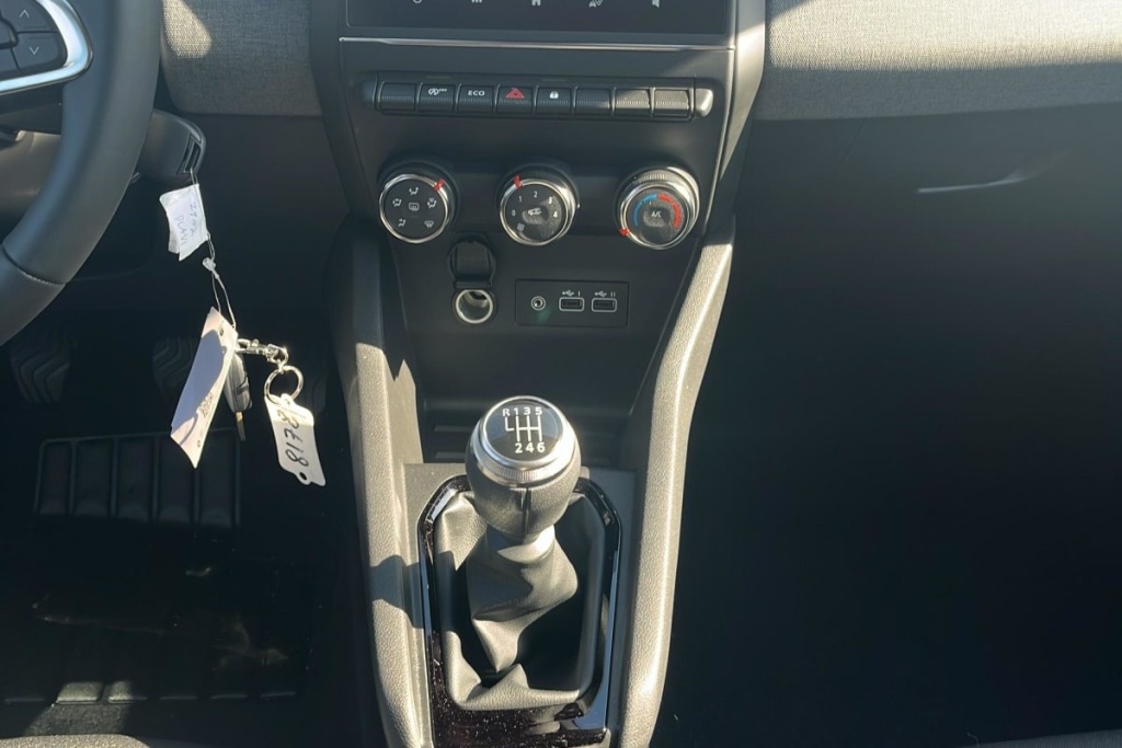 RENAULT Clio TCE 90 CH GSR2 EVOLUTION - ref: 1-402606 - Photo 17
