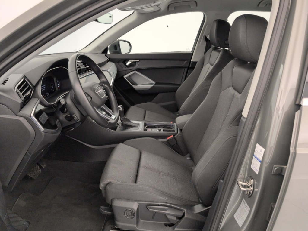 AUDI Q3 35 TDI 150 ch S tronic 7 Design - ref: 1-402662 - Photo 16
