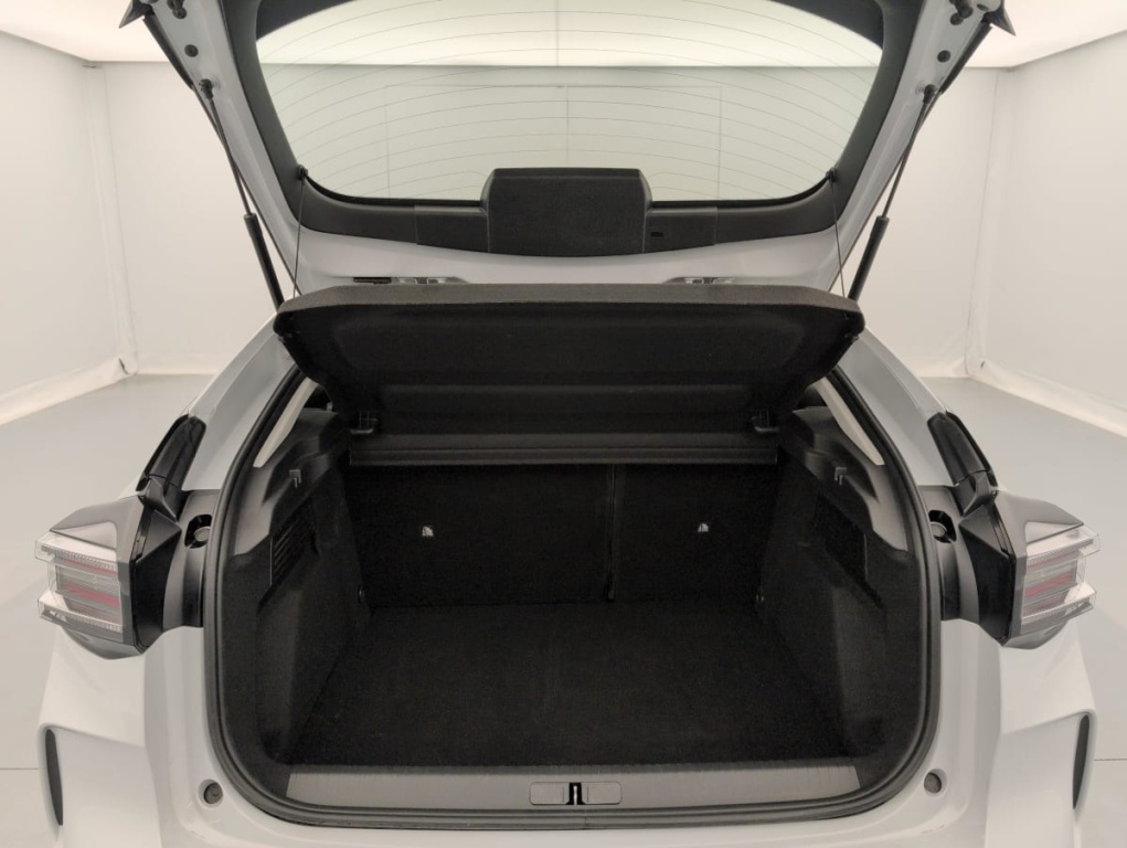 CITROEN C4 Hybride 145 ch e-DCS6 Plus - ref: 1-403415 - Photo 17