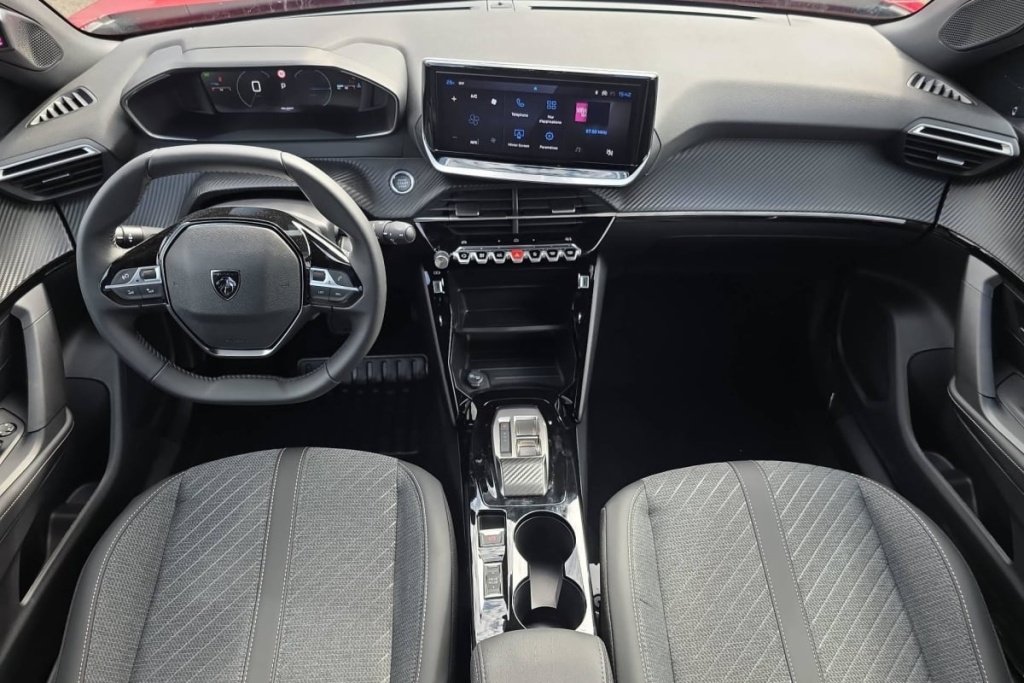 PEUGEOT 2008 Hybrid 145 e-DCS6 Allure - ref: 1-404423 - Photo 12