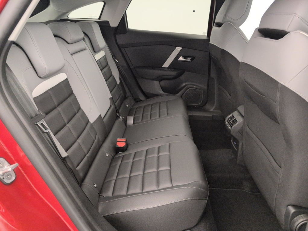 CITROEN C4 Hybride 136 e-DCS6 Max - ref: 1-404443 - Photo 10