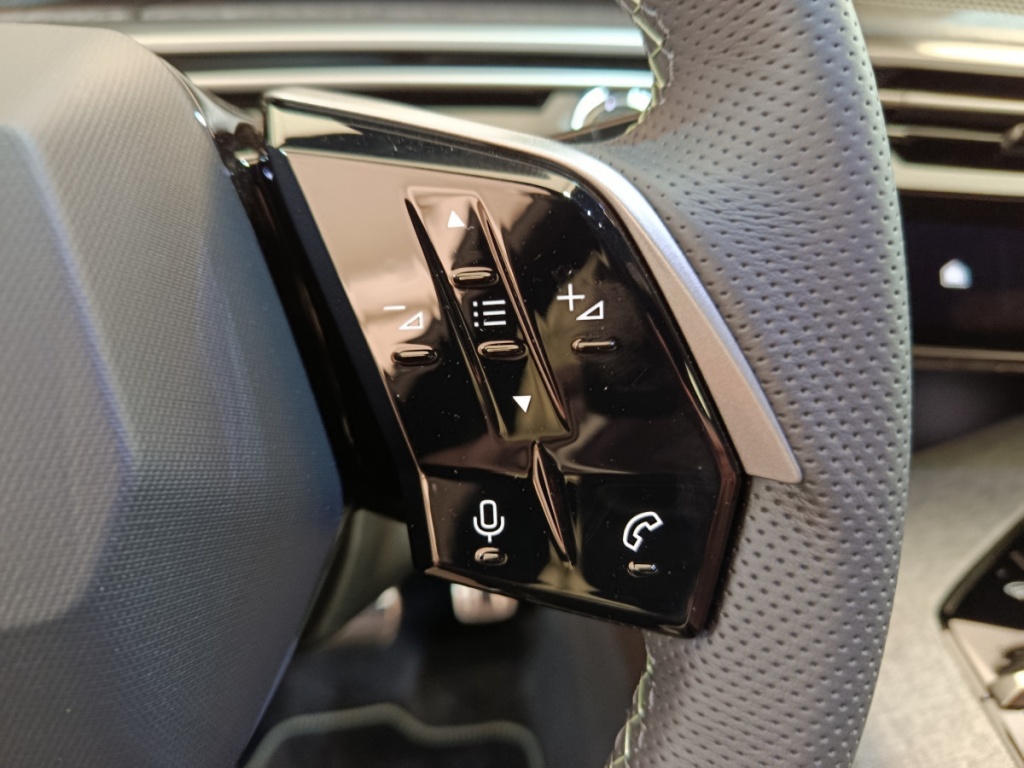 PEUGEOT 3008 1.2 HYBRID 145 E-DCS6 GT - ref: 13-3742683 - Photo 19
