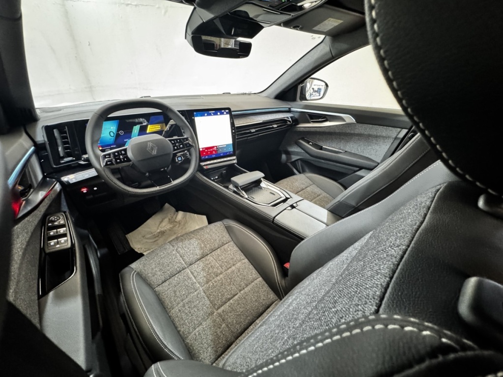 RENAULT Espace techno 7PL E-Tech full hybrid 200-24 - ref: 13-4215717 - Photo 11