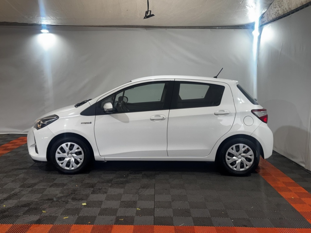 TOYOTA Yaris 1.5 Hybride 100h France Business - ref: 13-4242329 - Photo 3