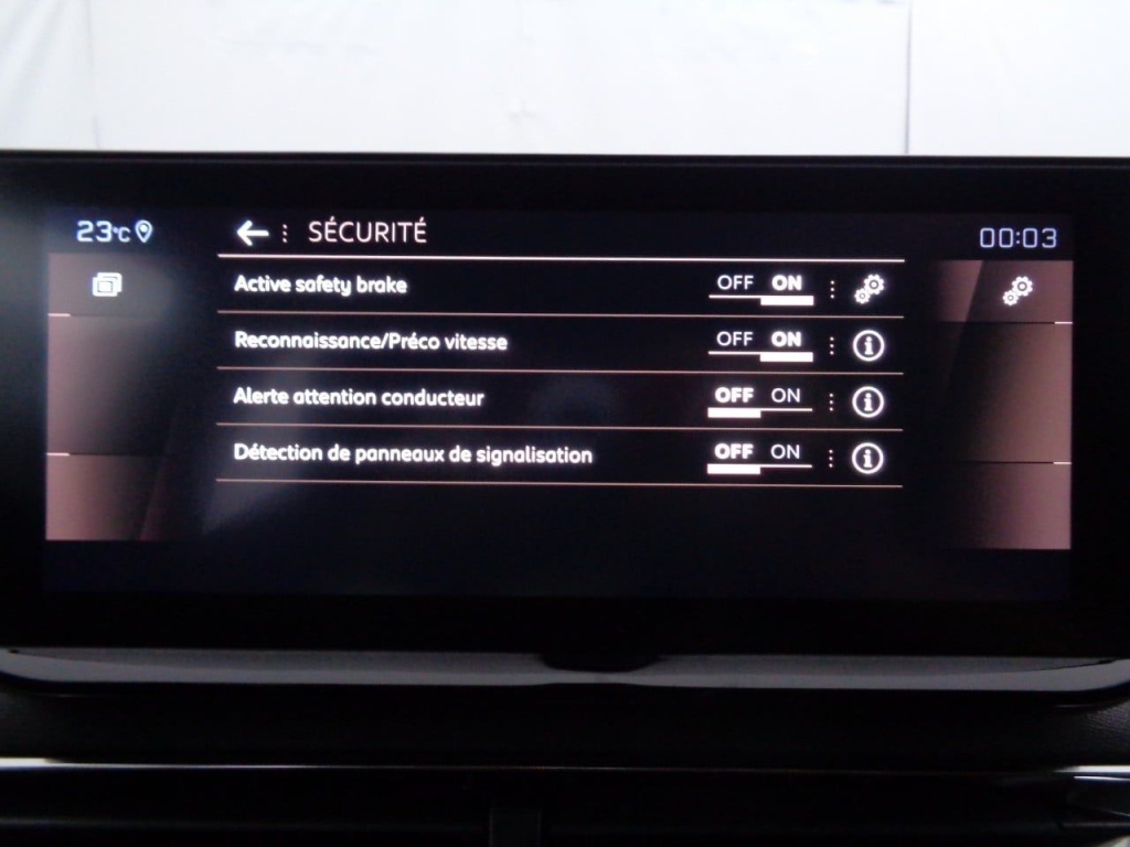 PEUGEOT 3008 1.2 PURETECH 130CH GT - ref: 2-674770 - Photo 2