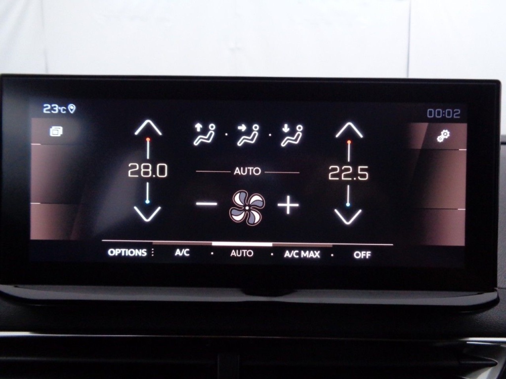 PEUGEOT 3008 1.2 PURETECH 130CH GT - ref: 2-674770 - Photo 3