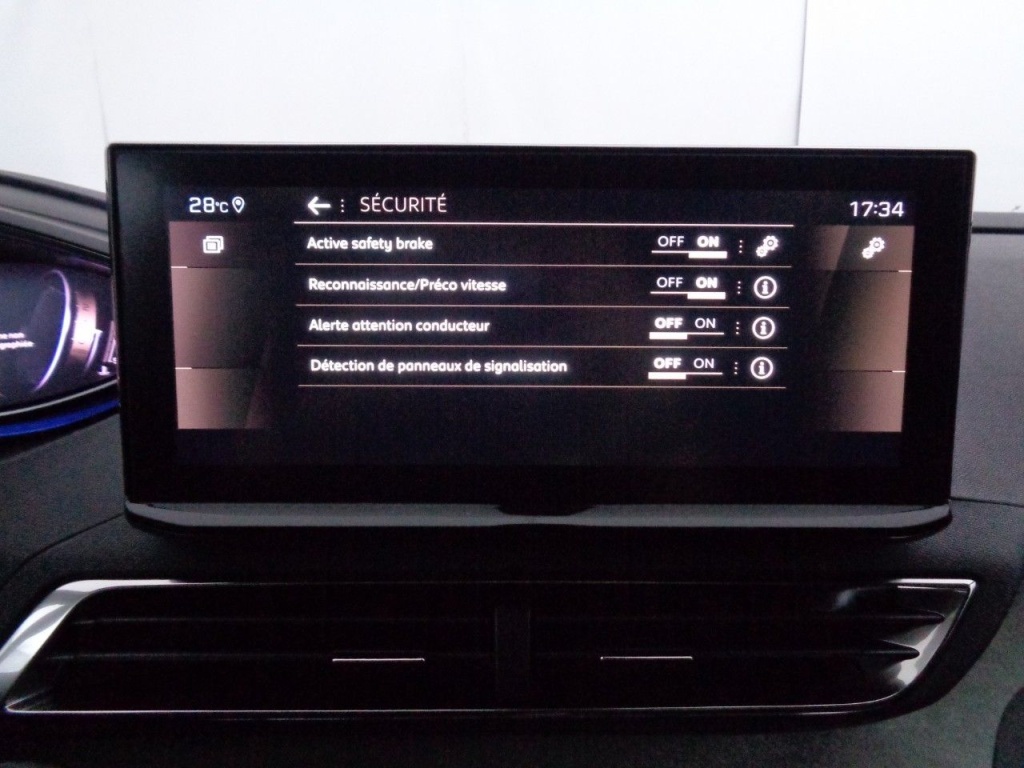 PEUGEOT 3008 1.2 PURETECH 130CH EAT8 GT - ref: 2-675342 - Photo 3