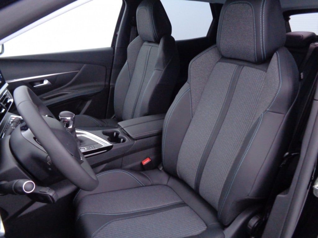 PEUGEOT 3008 1.2 PURETECH 130CH ALLURE - ref: 2-675348 - Photo 18