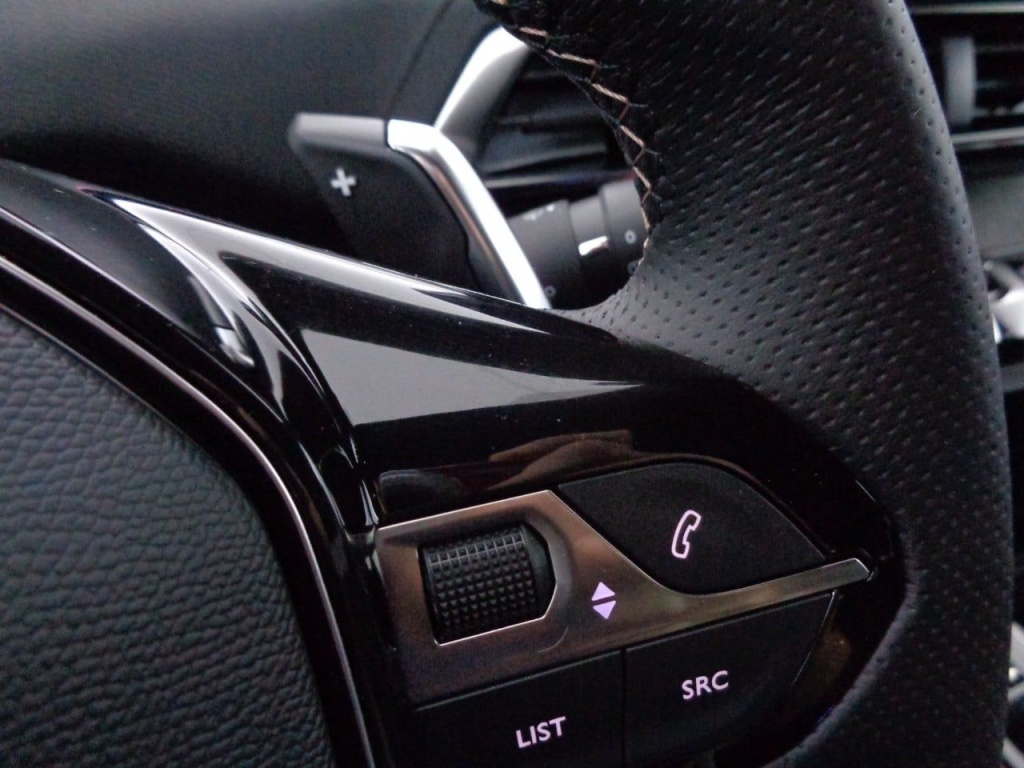 PEUGEOT 3008 1.2 PURETECH 130CH EAT8 GT - ref: 2-675385 - Photo 11