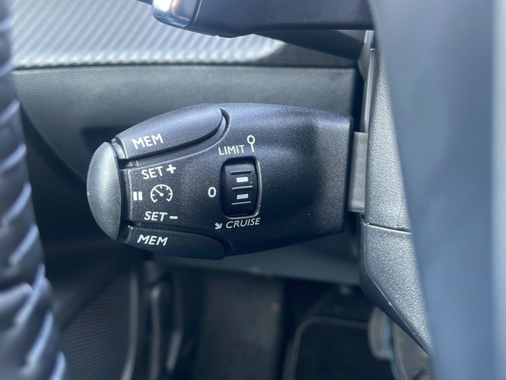 PEUGEOT 2008 1.2 HYBRID 145CH E-DCS6 ALLURE - ref: 2-766263 - Photo 15