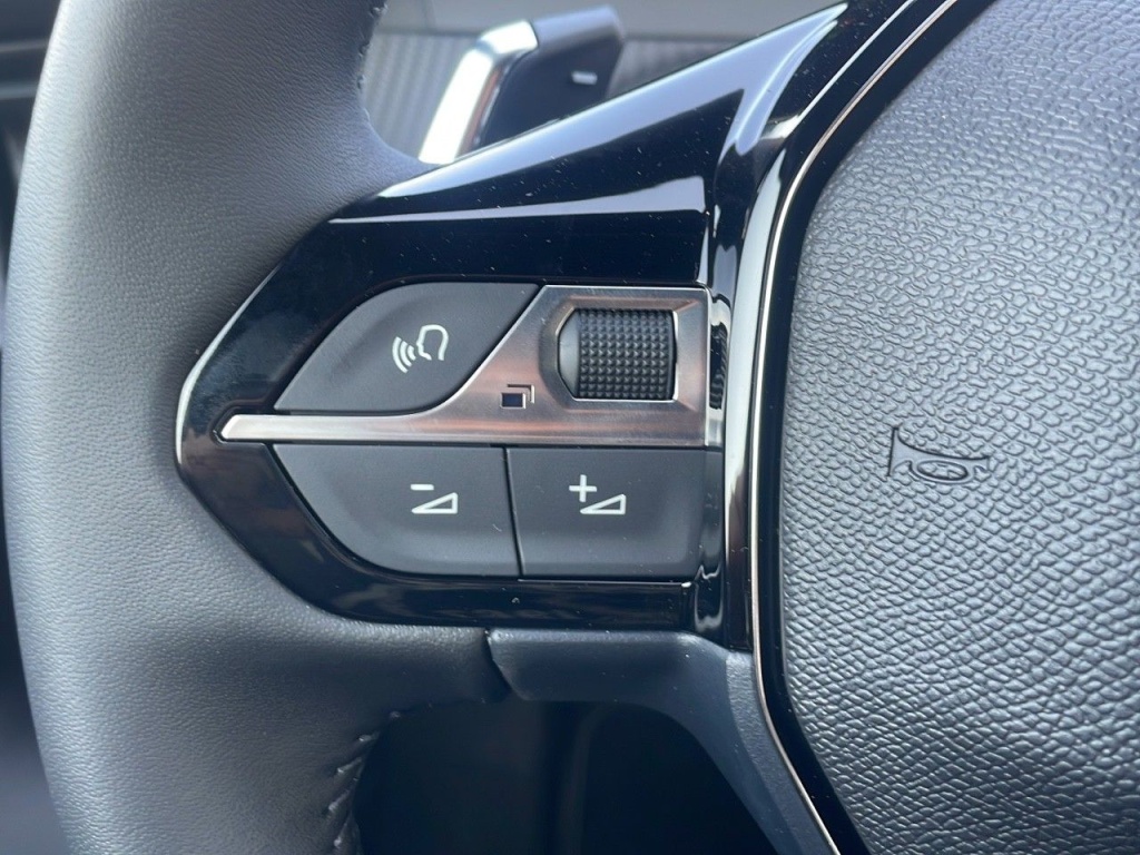 PEUGEOT 2008 1.2 HYBRID 145CH E-DCS6 ALLURE - ref: 2-766263 - Photo 16