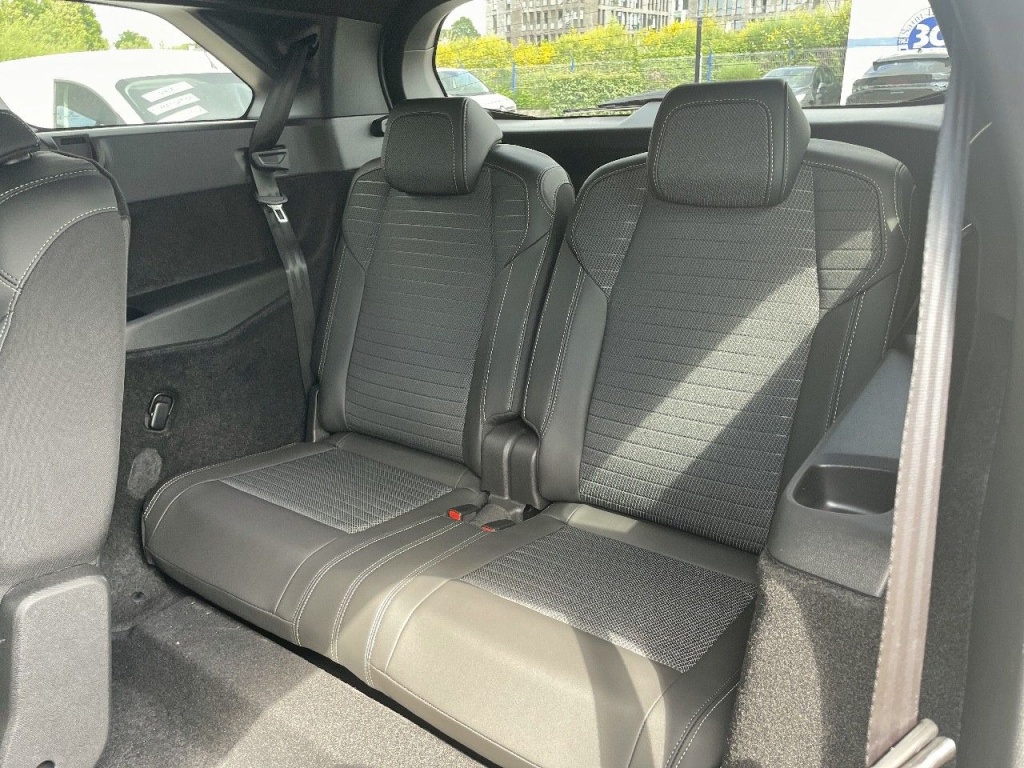 PEUGEOT 5008 1.2 HYBRID 145CH E-DCS6 GT - ref: 2-766271 - Photo 9