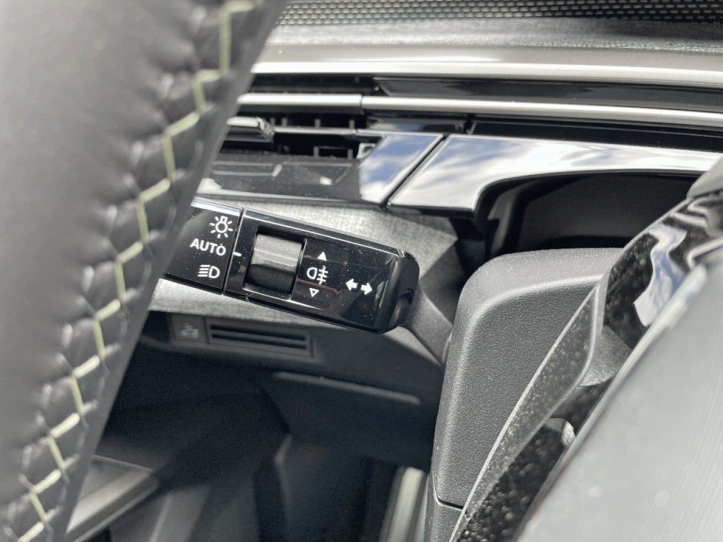 PEUGEOT 5008 1.2 HYBRID 145CH E-DCS6 GT - ref: 2-766274 - Photo 15