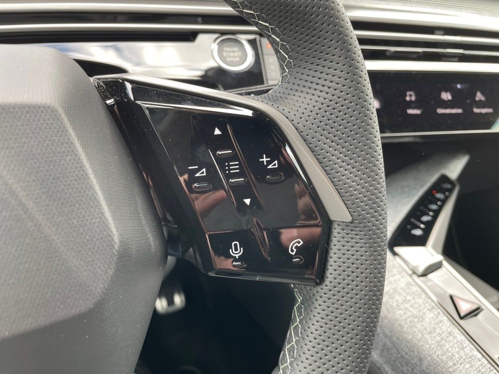 PEUGEOT 5008 1.2 HYBRID 145CH E-DCS6 GT - ref: 2-766274 - Photo 17