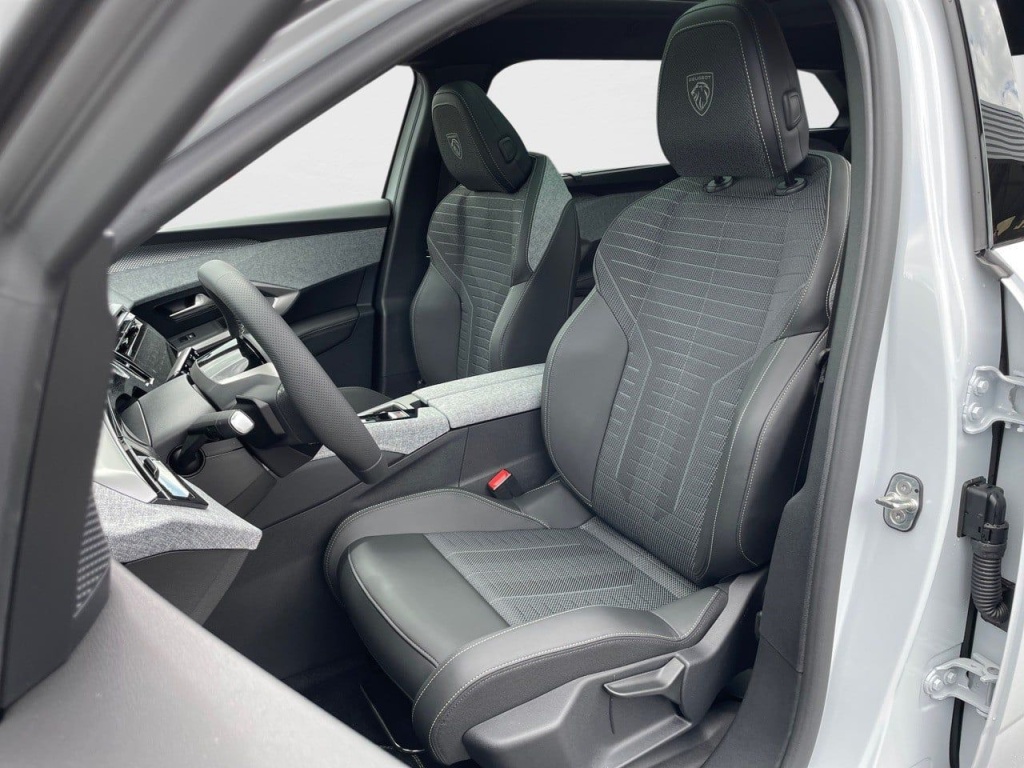 PEUGEOT 5008 1.2 HYBRID 145CH E-DCS6 GT - ref: 2-766274 - Photo 7