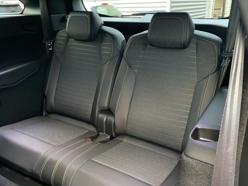 PEUGEOT 5008 1.2 HYBRID 145CH E-DCS6 GT - ref: 2-766276 - Photo 9