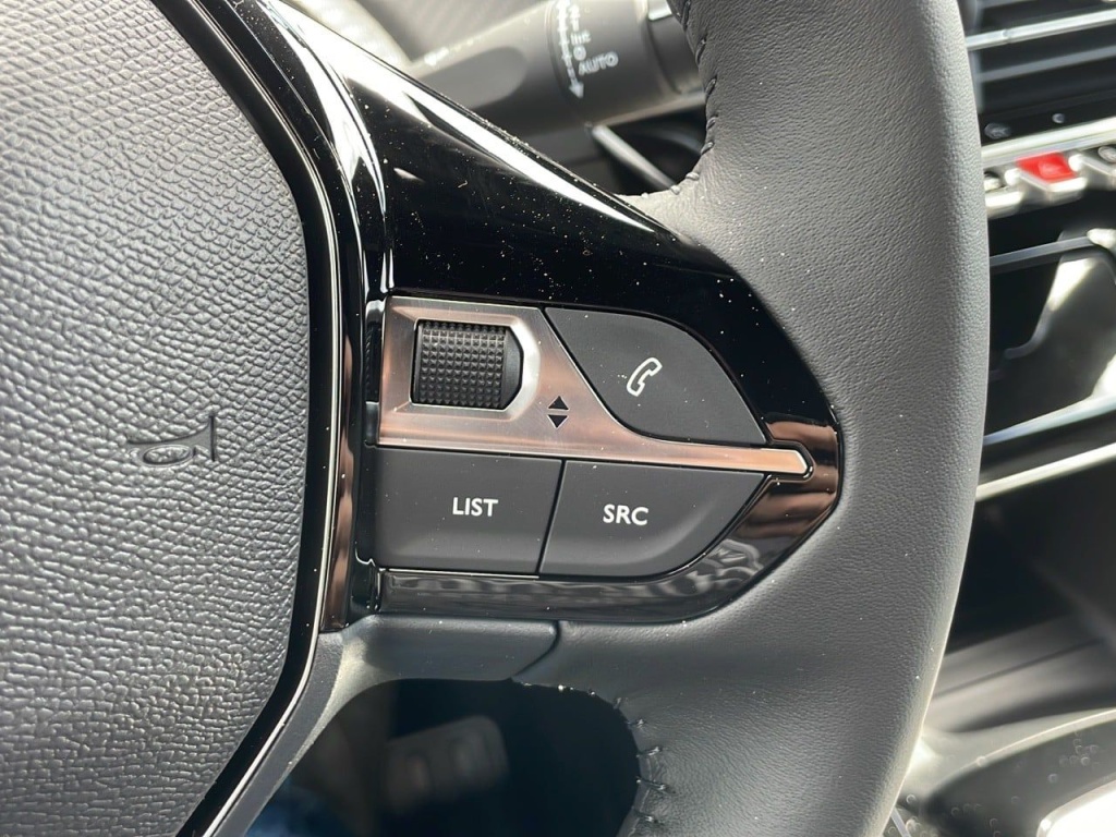 PEUGEOT 2008 1.2 PURETECH 100CH S&S ALLURE - ref: 2-768688 - Photo 15