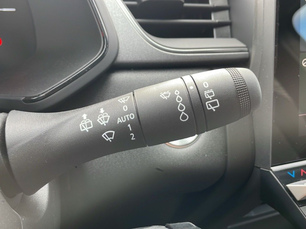 RENAULT Captur 1.6 E-TECH FULL HYBRID 145CH TECHNO - ref: 2-770008 - Photo 10