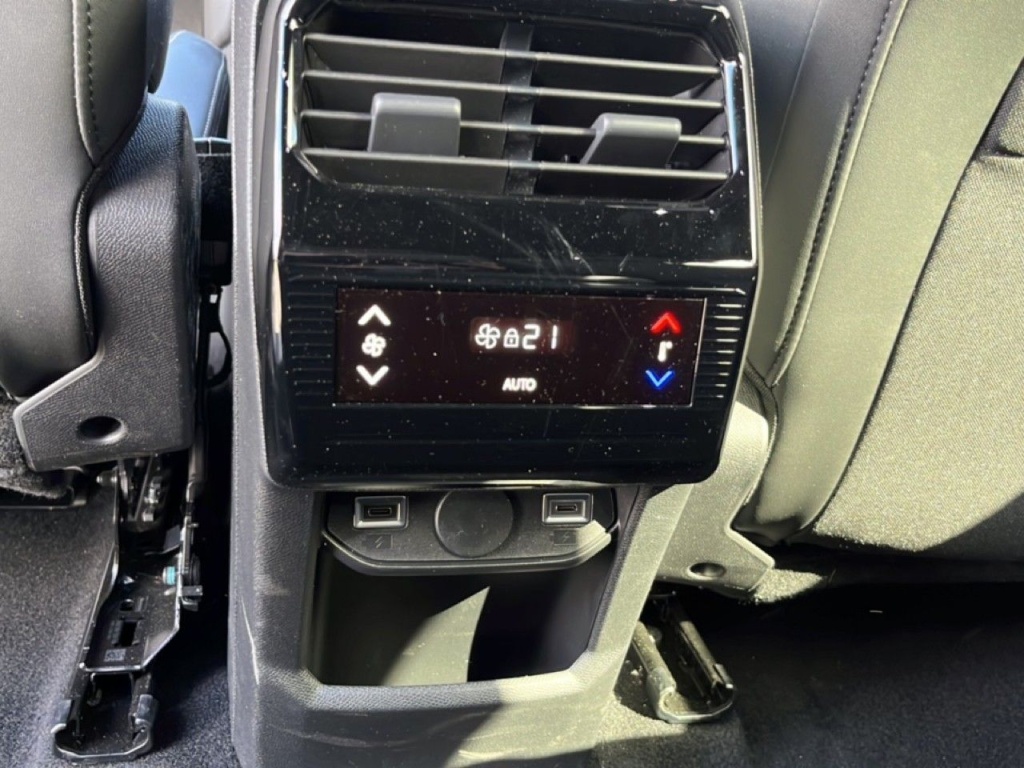 PEUGEOT 5008 1.2 HYBRID 145CH E-DCS6 ALLURE - ref: 2-808660 - Photo 10