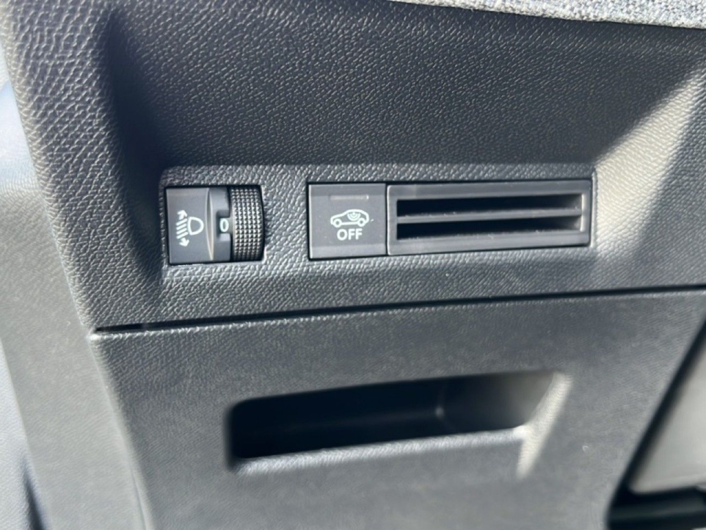 PEUGEOT 5008 1.2 HYBRID 145CH E-DCS6 ALLURE - ref: 2-808660 - Photo 13