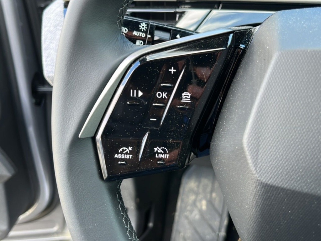 PEUGEOT 5008 1.2 HYBRID 145CH E-DCS6 ALLURE - ref: 2-808660 - Photo 14
