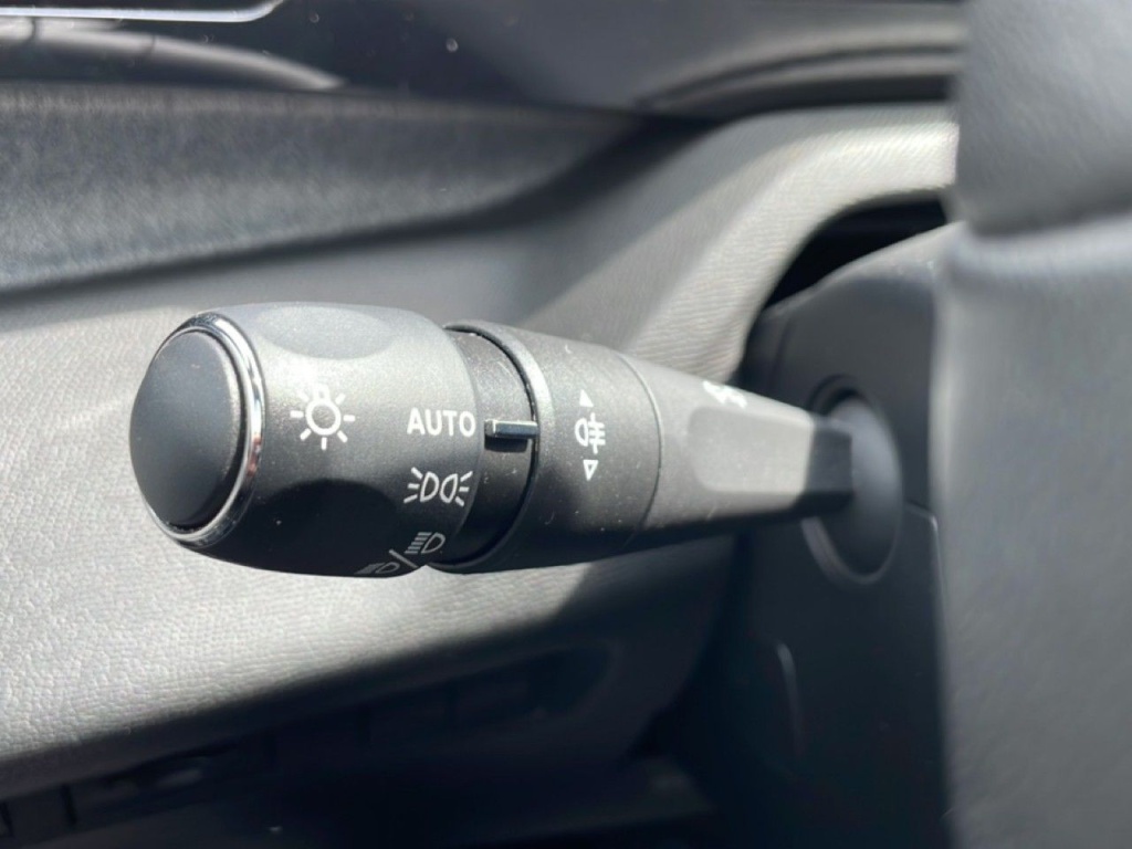 PEUGEOT 308 SW HYBRID 145CH e-DCS6 ALLURE - ref: 2-808965 - Photo 11