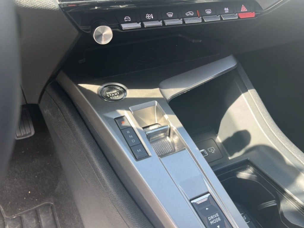 PEUGEOT 308 HYBRID 145CH E-DCS6 ALLURE - ref: 2-818881 - Photo 6