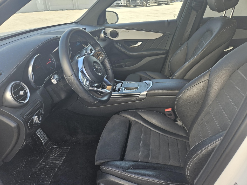 MERCEDES GLC AMG Line 300 258HP 4MATIC 9G-Tronic  - ref: 4-129541 - Photo 19