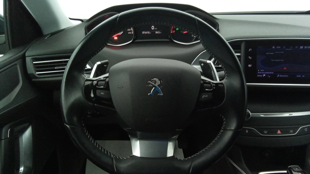 PEUGEOT 308 Allure ESSENCE 130 EAT8 ALLURE - ref: 5-1336475 - Photo 13