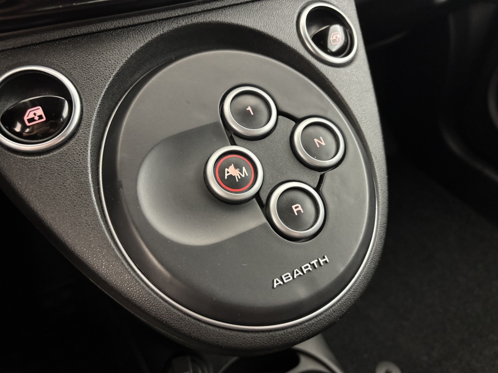 ABARTH 595  595C 1.4 Turbo 16V T-Jet 145 ch BVA5 2p - ref: 6-2971x234803 - Photo 19