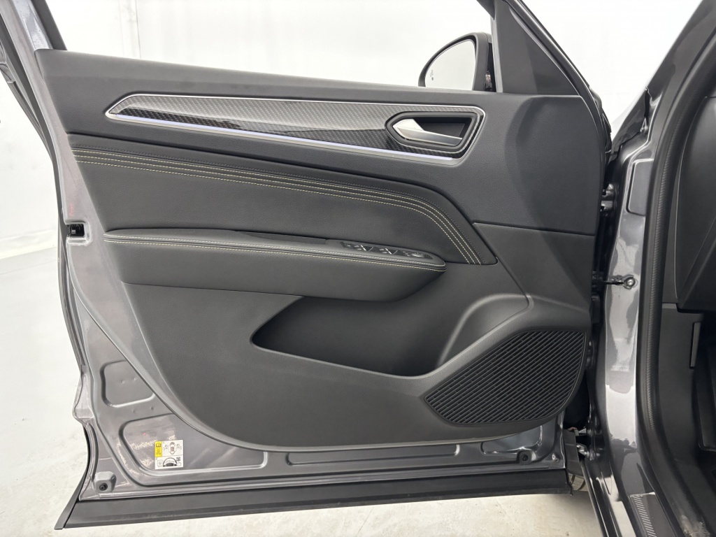 RENAULT Arkana Engineered E-Tech hybride 145 22 - ref: 6-2971x253318 - Photo 12